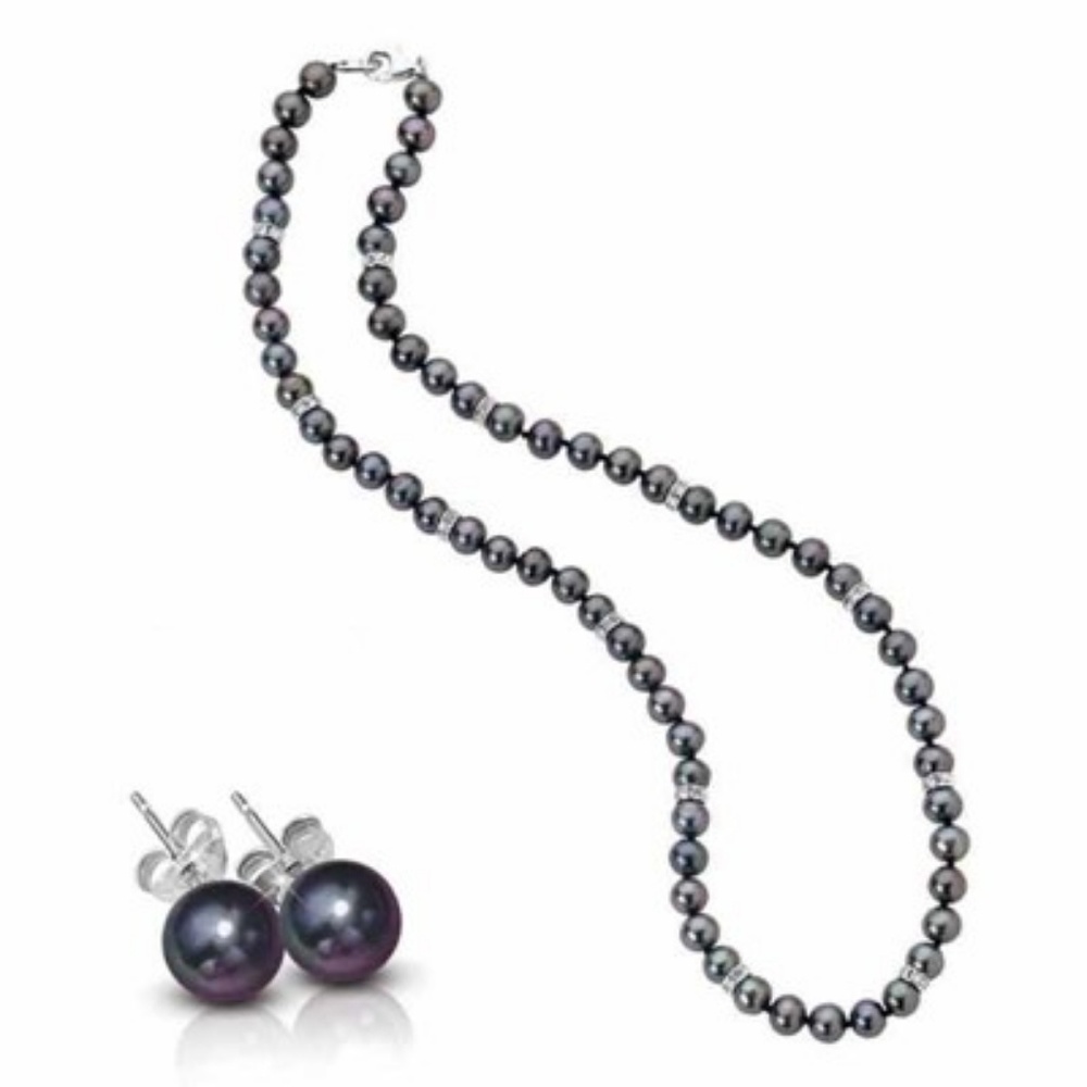 Danbury mint Midnight Spell 18" necklace and pierc